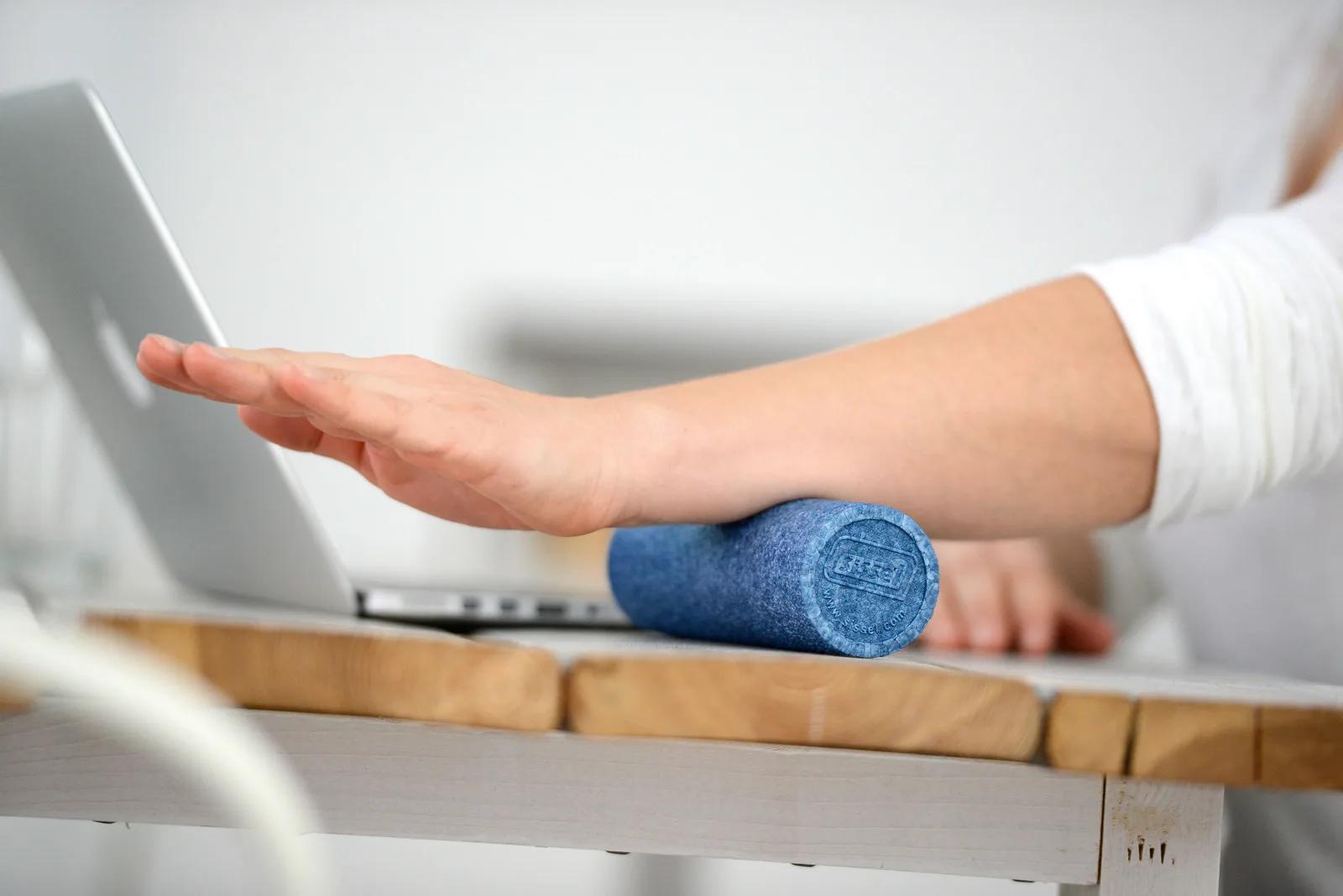 SISSEL® MYOFASCIA mini massaažirull,  5,2 x 17 cm   